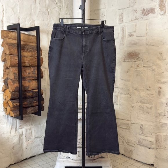 Old Navy Denim - Old Navy | High-rise Wow Flare Classic Black Women's Jeans